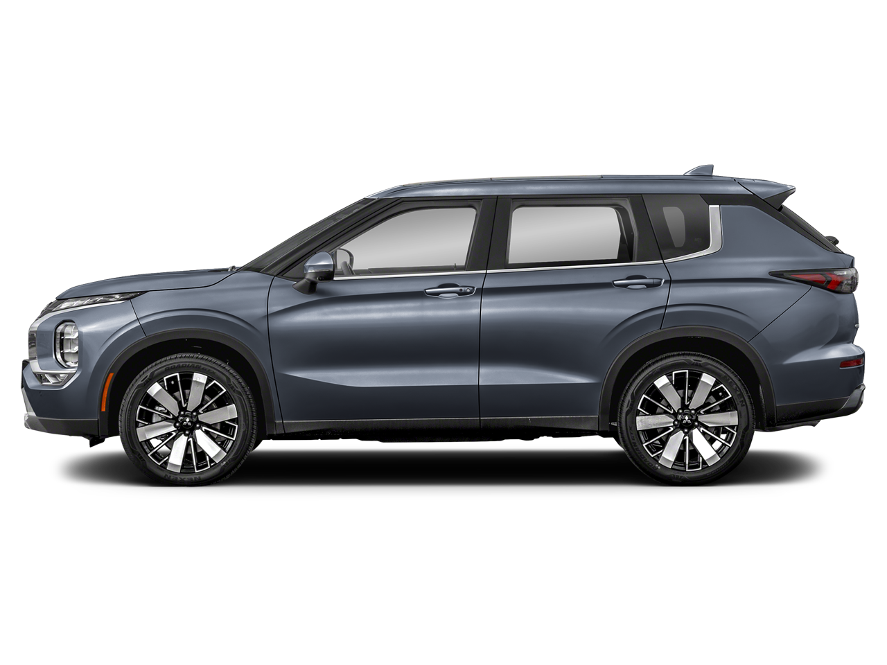2025 Mitsubishi Outlander SE - Photo 13