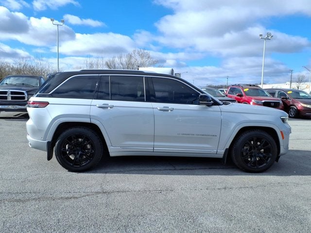 2022 Jeep Grand Cherokee Summit