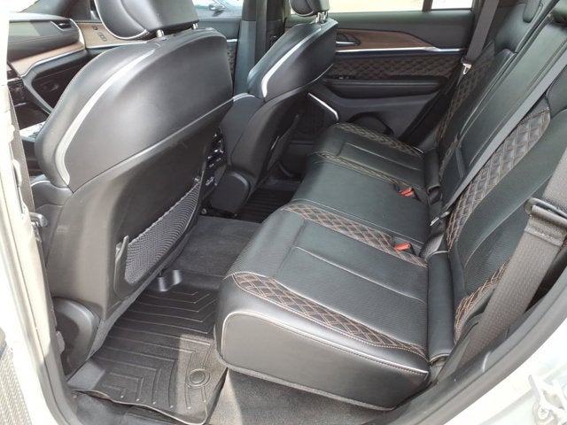 2022 Jeep Grand Cherokee Summit