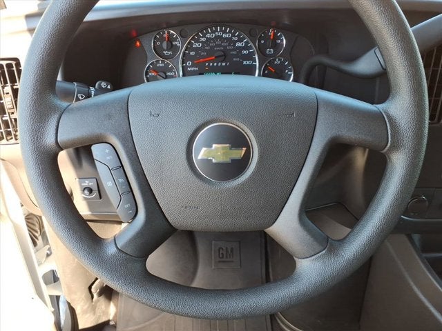 2025 Chevrolet Express LT Passenger