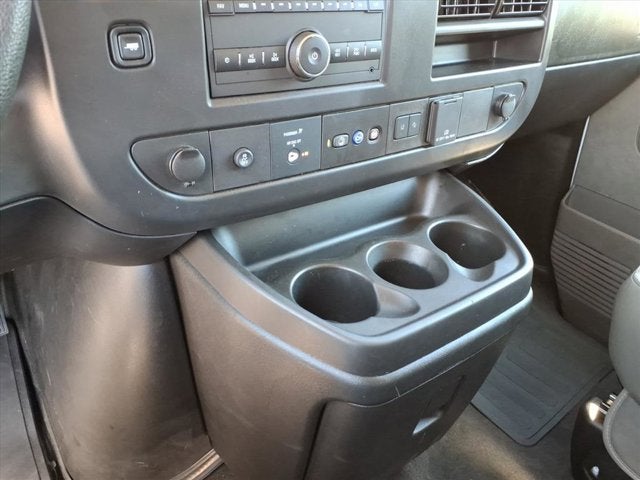 2025 Chevrolet Express LT Passenger