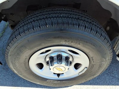 2025 Chevrolet Express LT Passenger