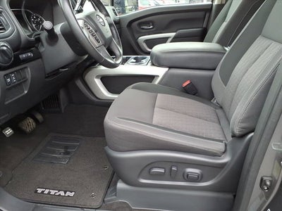 2024 Nissan Titan SV