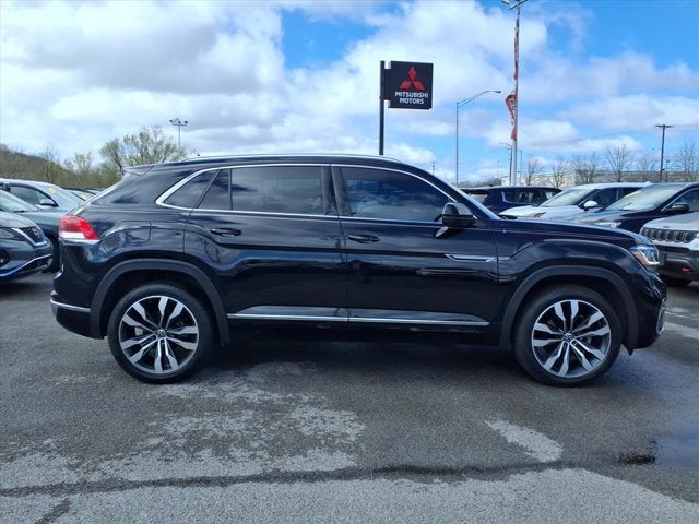 2023 Volkswagen Atlas Cross Sport 3.6L V6 SEL Premium R-Line