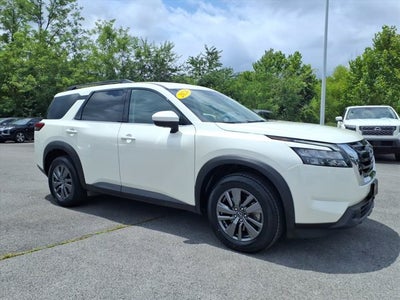 2024 Nissan Pathfinder SV