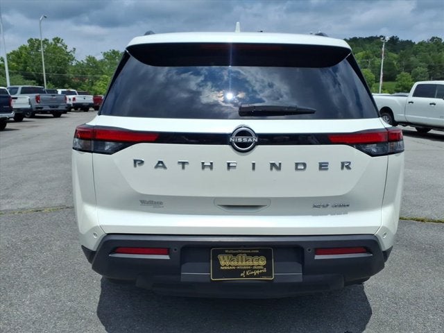 2024 Nissan Pathfinder SV