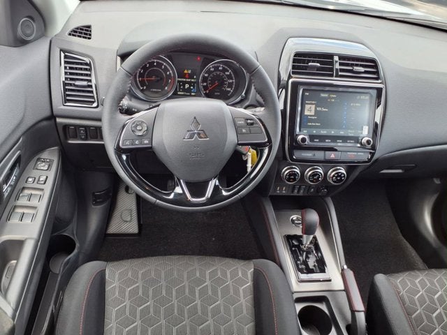 2025 Mitsubishi Eclipse Cross LE