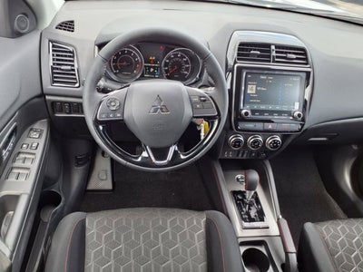 2025 Mitsubishi Eclipse Cross LE