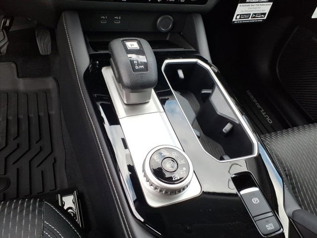 2026 Mitsubishi Outlander ES