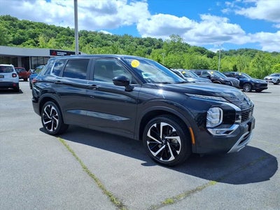 2024 Mitsubishi Outlander SE