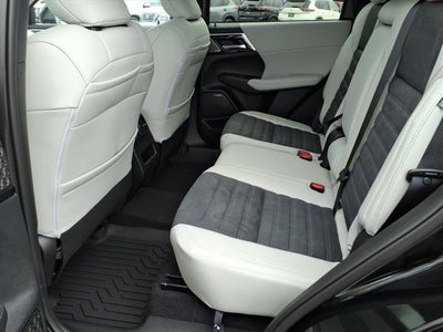 2026 Mitsubishi Outlander SE