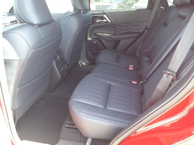 2025 Mitsubishi Outlander SEL