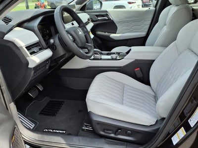 2025 Mitsubishi Outlander SEL Platinum Edition