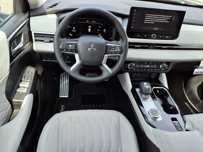 2025 Mitsubishi Outlander SEL Platinum Edition