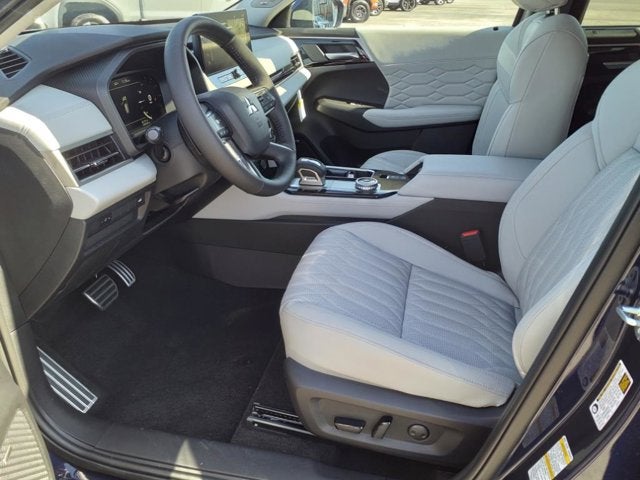 2025 Mitsubishi Outlander SEL