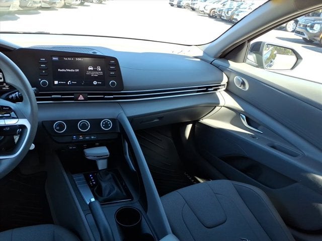 2023 Hyundai ELANTRA SE